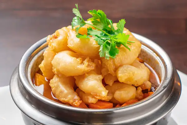 Fried Battered Shrimp in Sauce with Cilantro